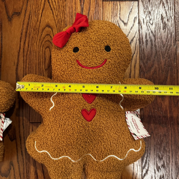 NEW 2 Target Bullseye Gingerbread Man Woman Pillow Christmas Cookie Cottage Core - Picture 7 of 10